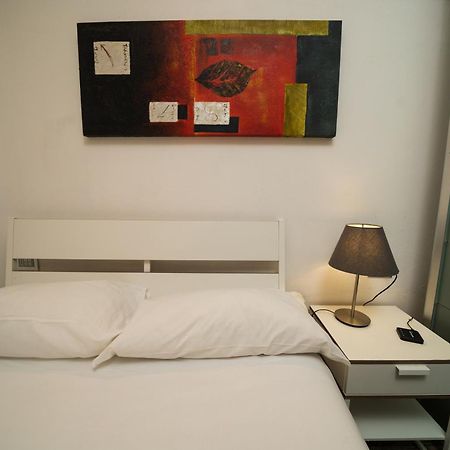 La Formaggeria Del Naviglio Apartment Milan Bagian luar foto